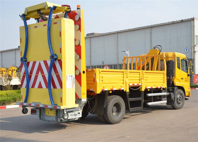 黃牌公路養(yǎng)護(hù)防撞車(chē) 安全高效的防撞緩沖車(chē)批發(fā)指南